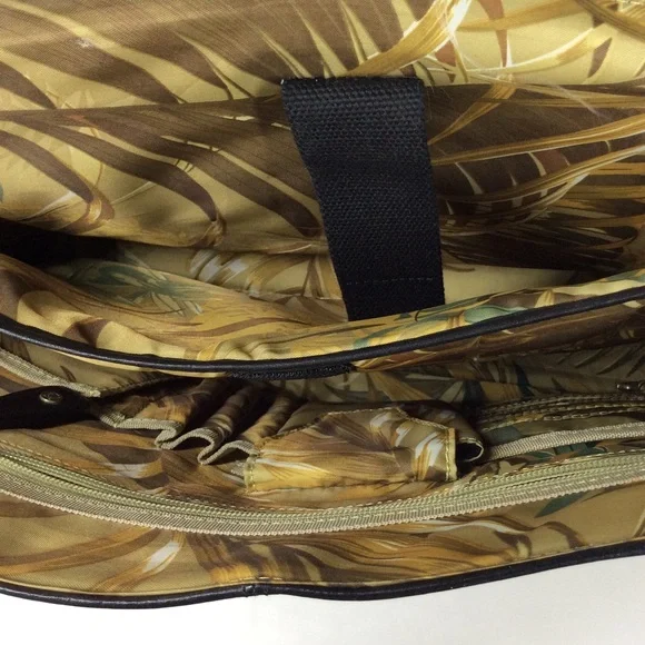 Tommy Bahama Genuine Leather Messenger Computer Briefcase Bag